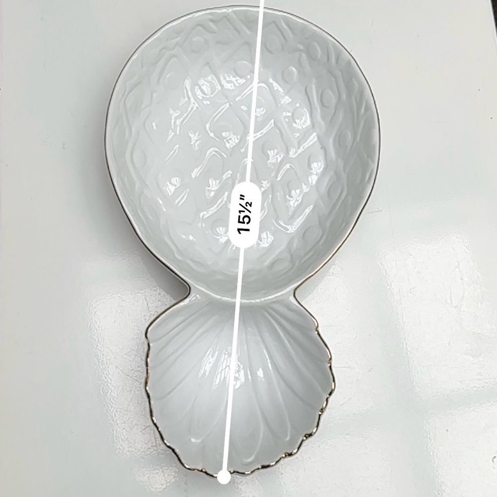 Lilly Pulitzer for Target Porcelain Pineapple Serving Bowl - White with Gold Rim - Picture 15 of 15